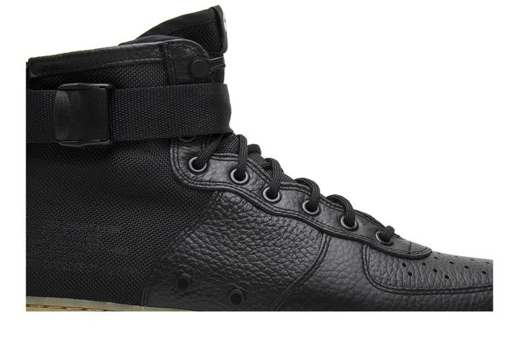 Кроссовки Nike SF Air Force 1 Mid 'Black Gum'