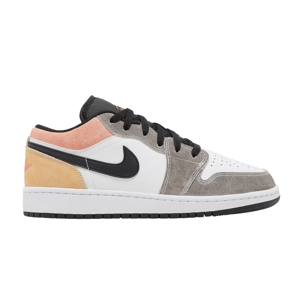 Krossovki-Air-Jordan-1-Low-SE-GS-Flight-Club
