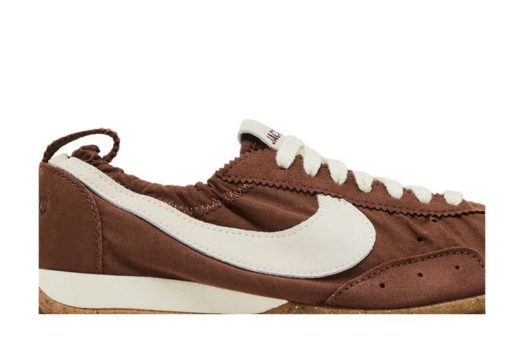 jacquemus-x-wmns-nike-moon-shoe-sp-fauna-brown-hv8547-200_2
