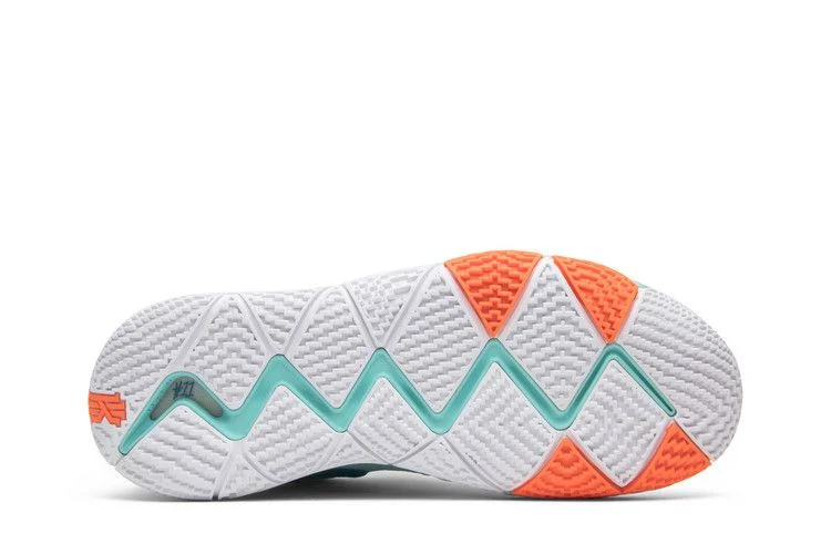 Кроссовки Nike Kyrie 4 'Power is Female'