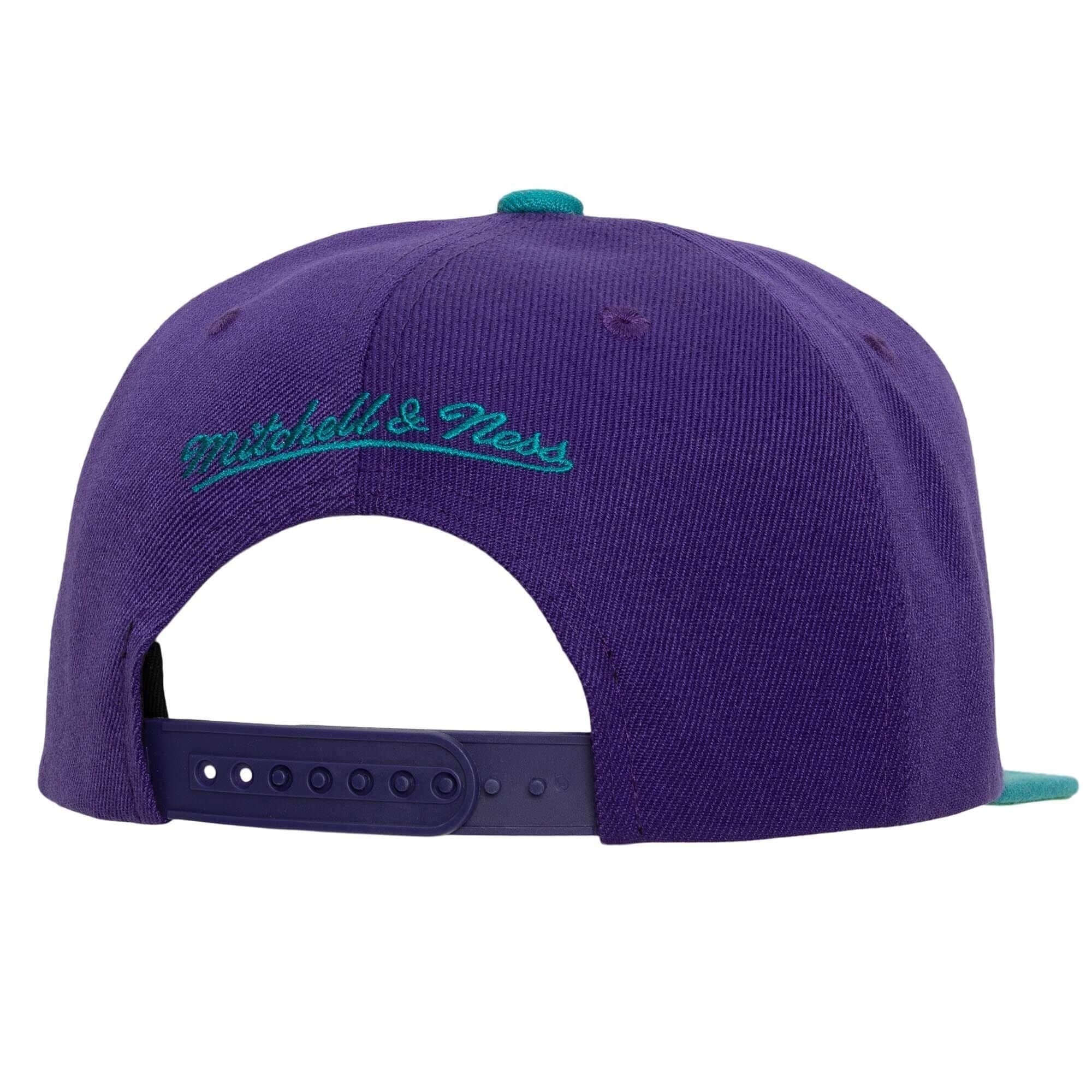 Mitchell-Ness-Patch-Overload-Snapback-HWC-Charlotte-Hornets-Hat-1