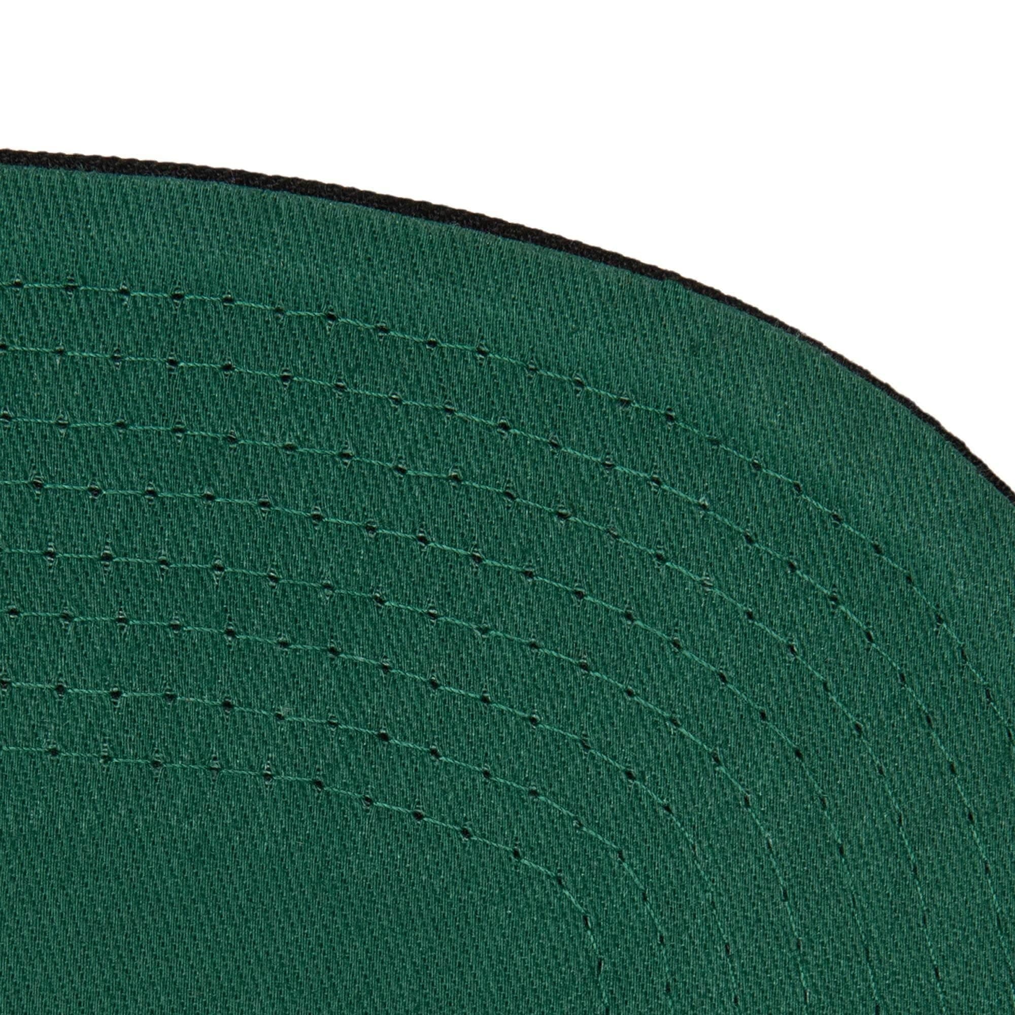 Бейсболка Mitchell & Ness Paintbrush Snapback HWC Philadelphia 76ers
