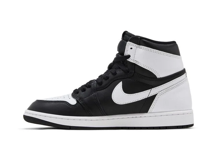 Кроссовки Air Jordan 1 Retro High OG 'Black White 2.0'