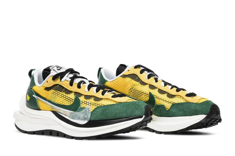 Krossovki-sacai-x-Nike-VaporWaffle-Tour-Yellow-7