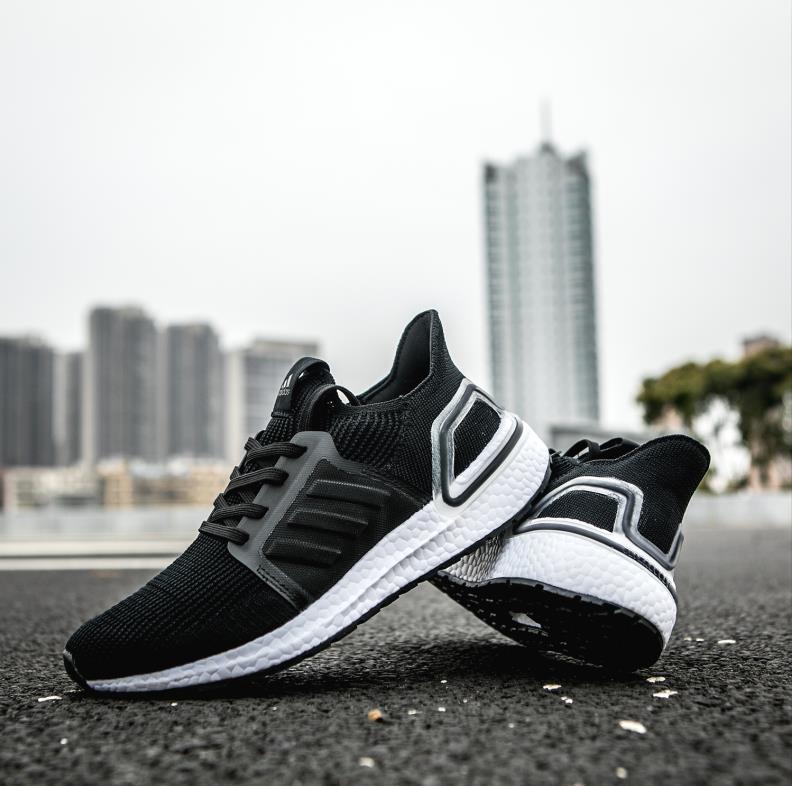 Кроссовки adidas Wmns UltraBoost 19 Core Black