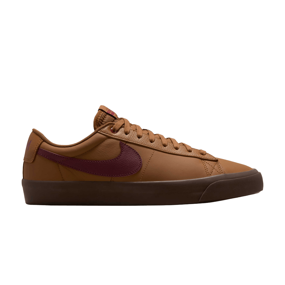 Кроссовки Nike Zoom Blazer Low Pro GT SB 'Light British Tan Dark Team Red'
