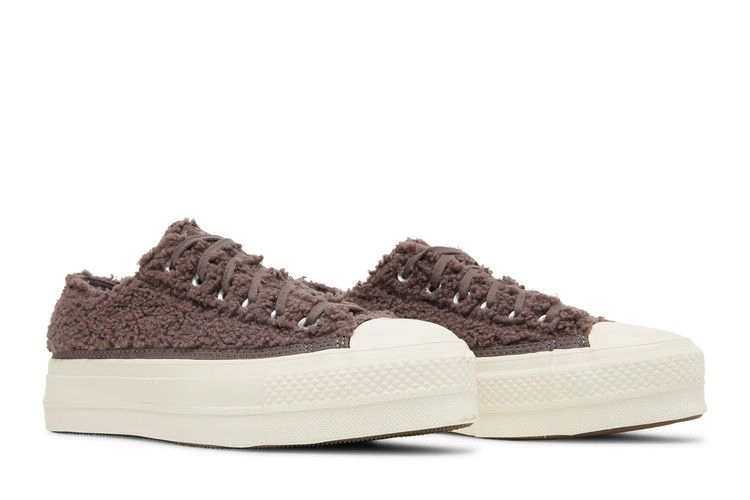 wmns-chuck-taylor-all-star-platform-low-cozy-sherpa-violet-ore-572201c_07