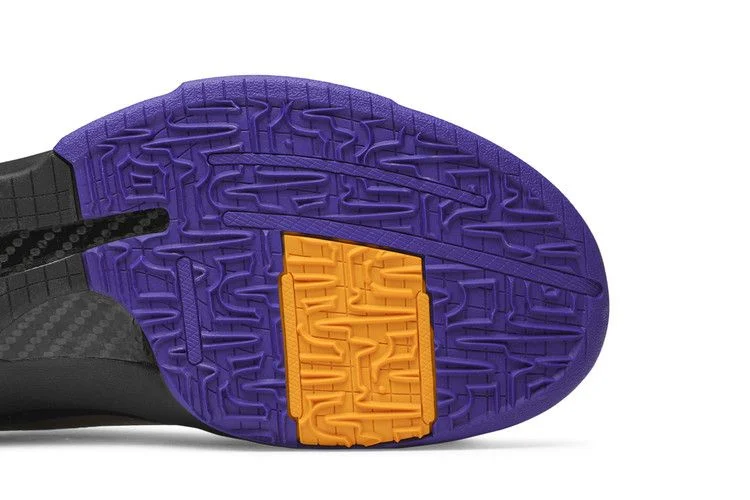 Krossovki-Nike-Zoom-Kobe-5-Lakers-Away-4