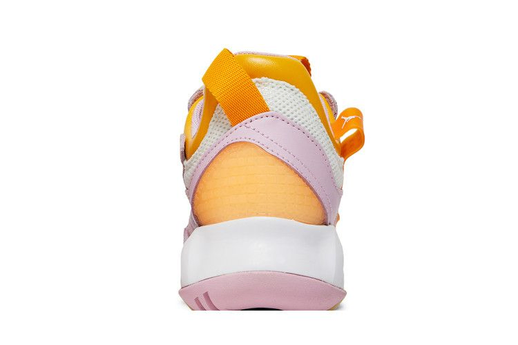 jordan-ma2-gs-white-light-arctic-pink-gold-cw6594-160_06