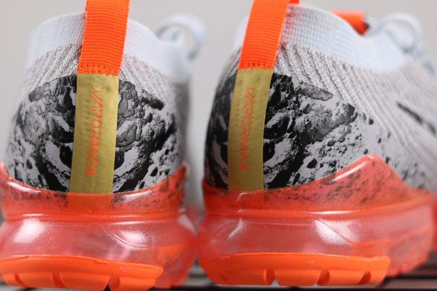 Кроссовки Air VaporMax Flyknit 3 Moon Landing