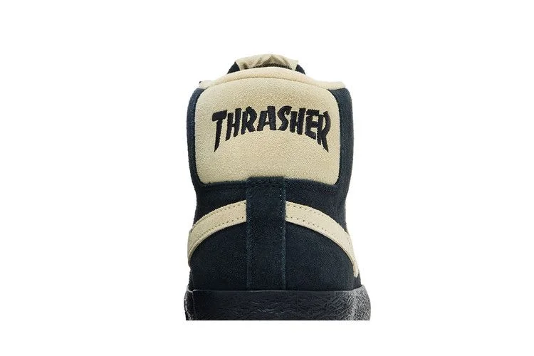 Кроссовки Thrasher x Nike Blazer SB 'Black Team Gold Gum'