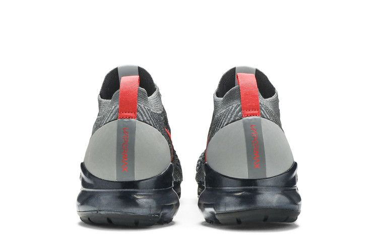 air-vapormax-3-0-crimson-grey-ct1270-001_05