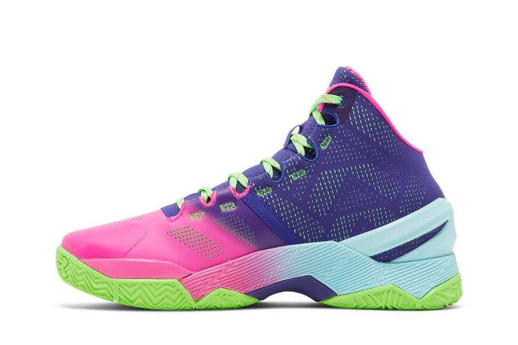 curry-2-retro-northern-lights-2022-3026052-600_02
