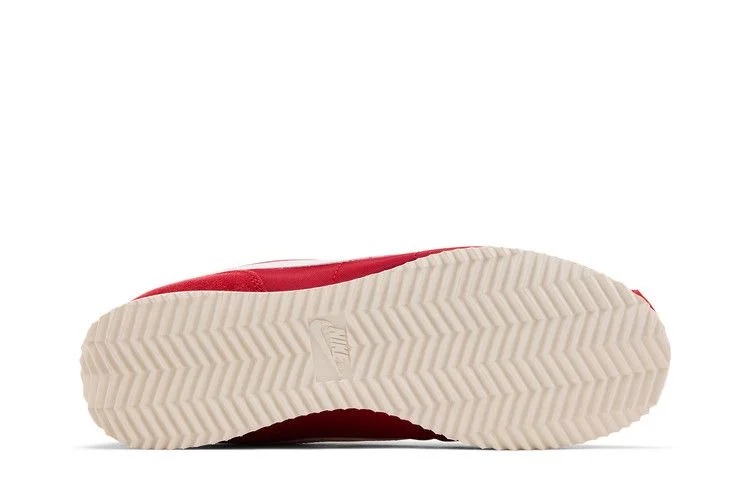 Krossovki-Nike-Wmns-Cortez-Gym-Red-3