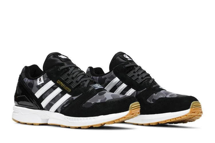 Krossovki-BAPE-x-Undefeated-x-adidas-ZX-8000-A-ZX-Series-Black-Camo-7