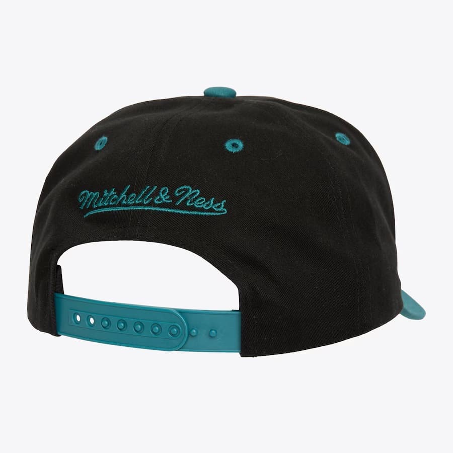 Бейсболка Mitchell & Ness Black San Jose Sharks Script Arch Pro Pro Crown Snapback Hat