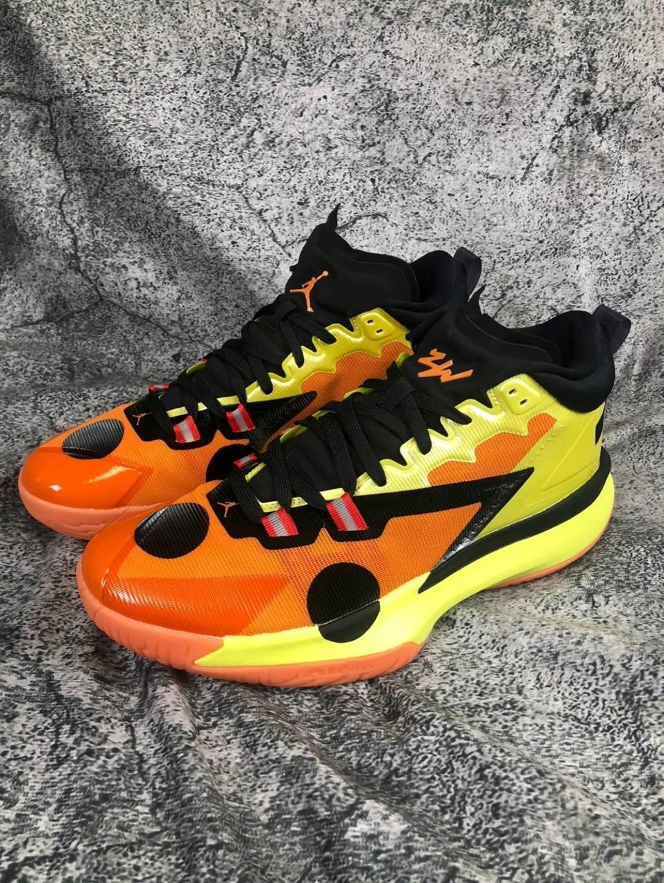 Кроссовки Naruto x Air Jordan Zion 1 SP Kyuubi