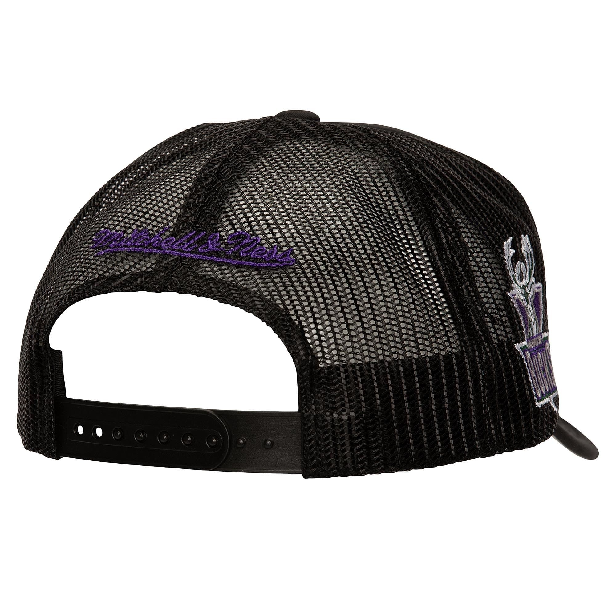Бейсболка Mitchell & Ness Script Trucker HWC Milwaukee Bucks Hat