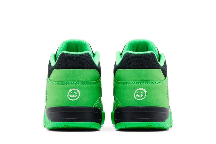 travis-scott-x-jordan-jumpman-jack-tr-green-spark-im9113-300_6