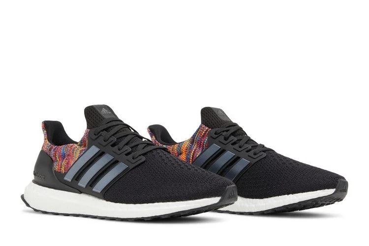 Krossovki-adidas-UltraBoost-DNA-Black-Night-Metallic-7