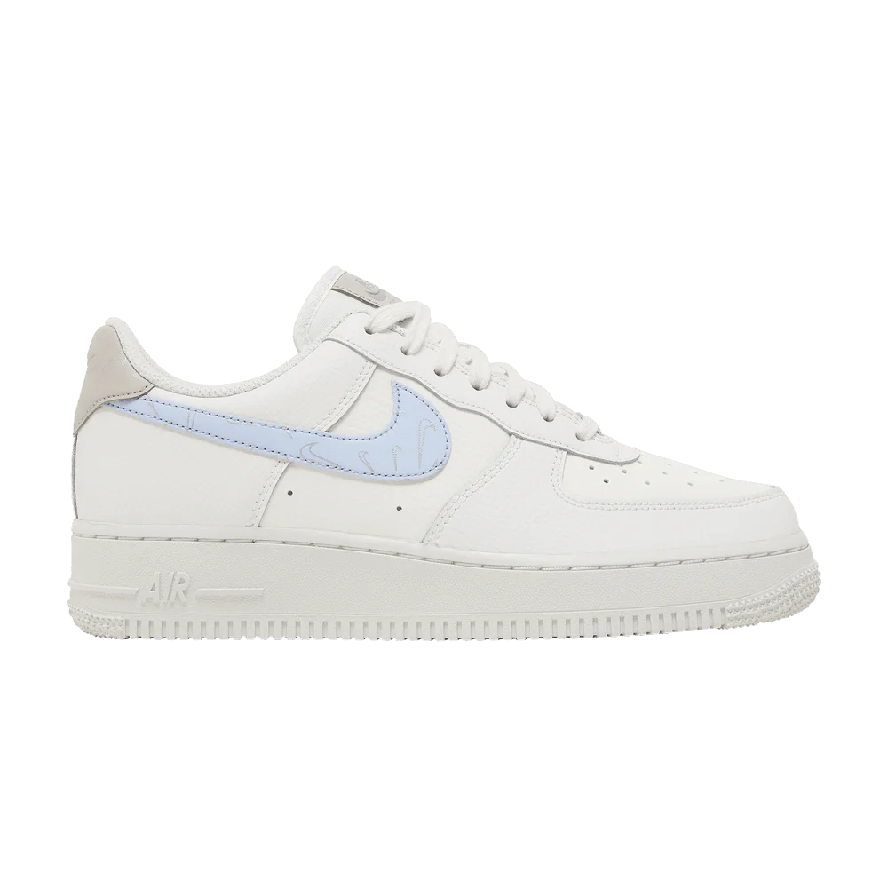 Krossovki-Nike-Wmns-Air-Force-1-07-Reflective-Mini-Swoosh