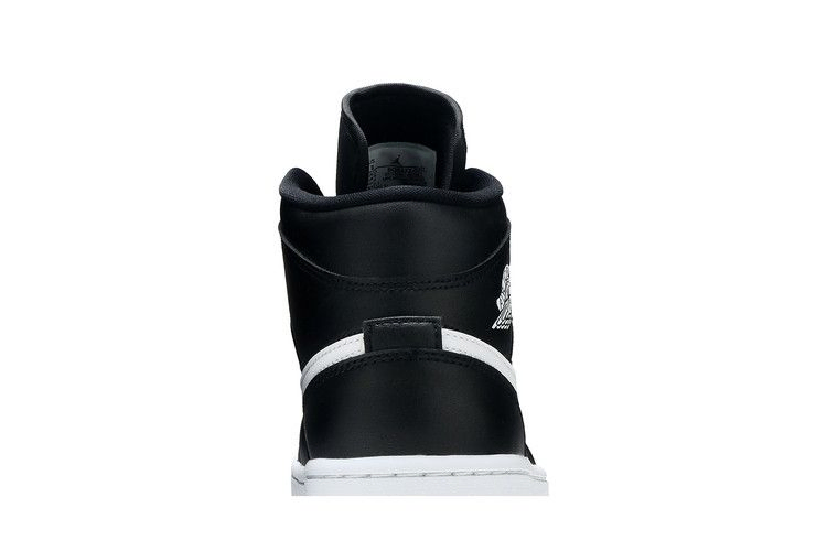 Кроссовки Wmns Air Jordan 1 Mid 'Black White'