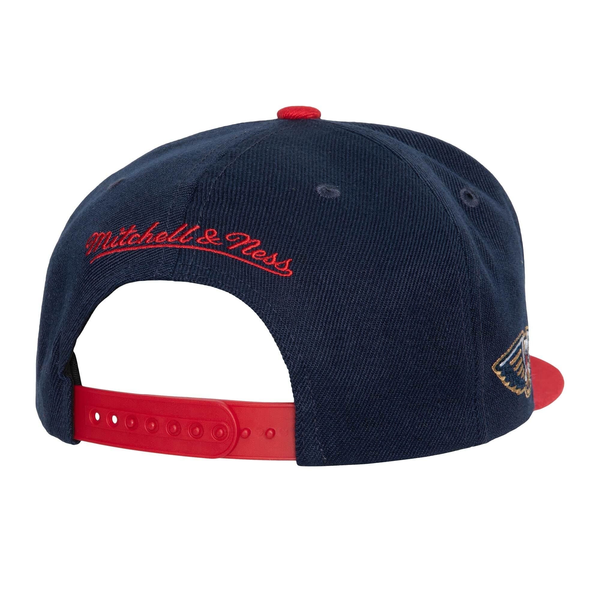 Бейсболка Mitchell & Ness Side Core 2.0 Snapback New Orleans Pelicans