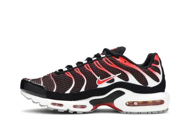 Кроссовки Nike Air Max Plus 'Hot Lava'
