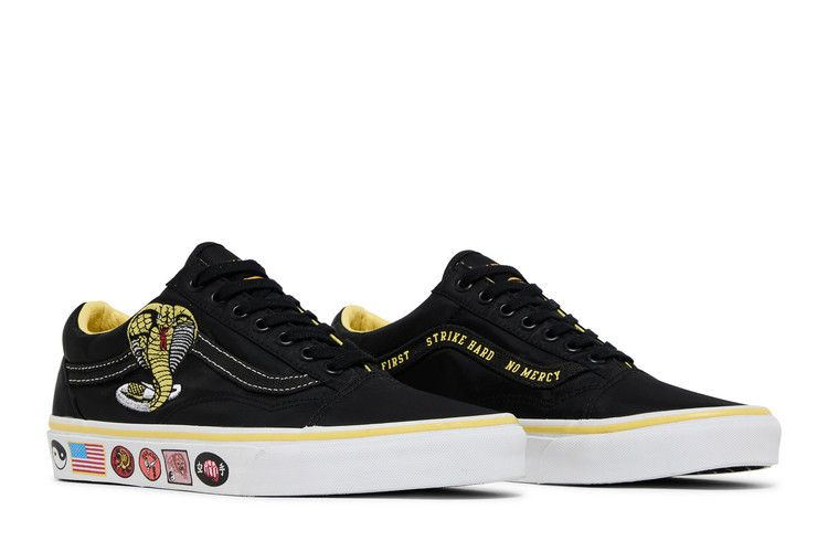 cobra-kai-x-old-skool-black-yellow-vn0a3wkt05n_07