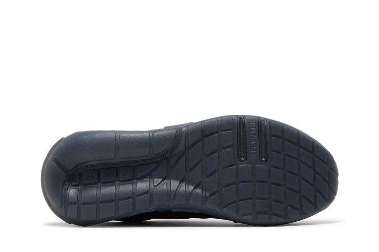 Krossovki-Nike-Air-Max-Motif-GS-Black-Anthracite-3