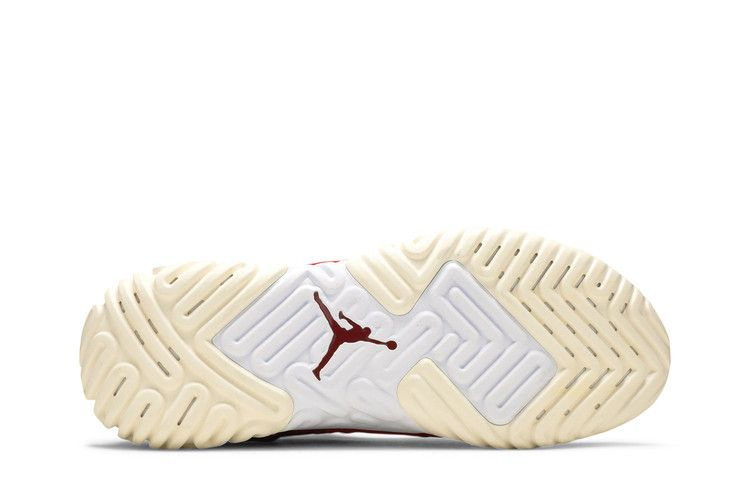 jordan-proto-react-university-red-bv1654-601_03