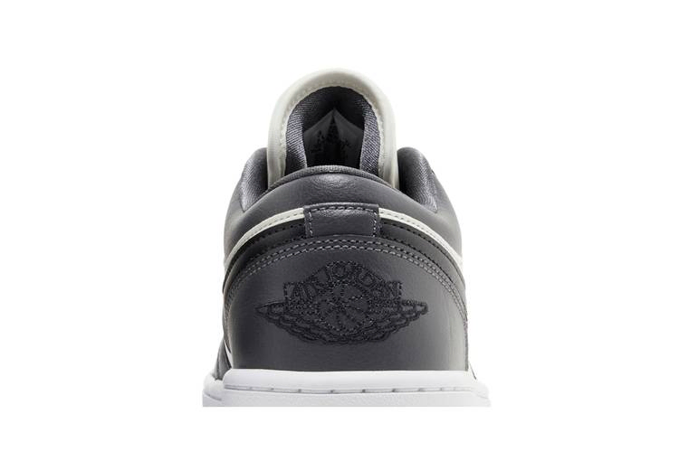 Кроссовки Wmns Air Jordan 1 Low 'Dark Grey'