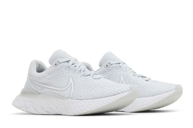 wmns-react-infinity-run-flyknit-3-pure-platinum-dd3024-004_07