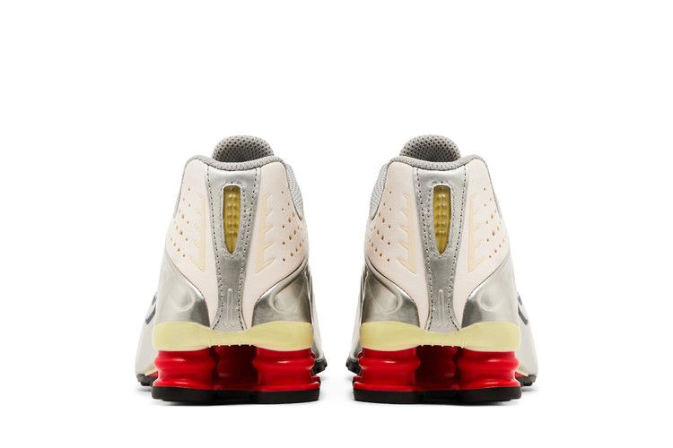Кроссовки Nike Shox R4 GS 'Comet Red' 2012
