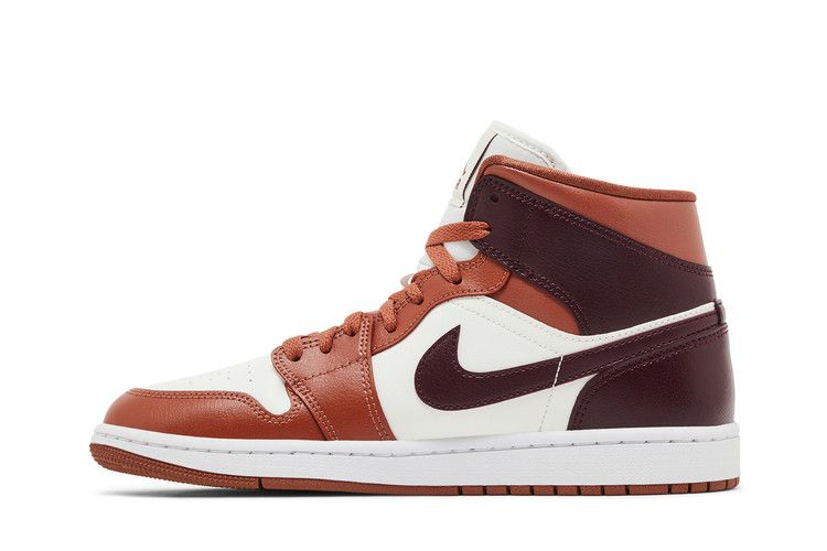 Кроссовки Wmns Air Jordan 1 Mid 'Dusty Peach'