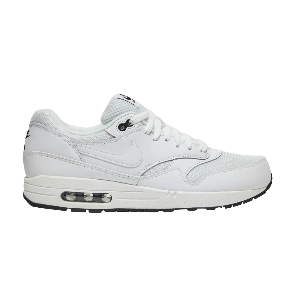 Krossovki-Nike-Air-Max-1-Essential-White-Black