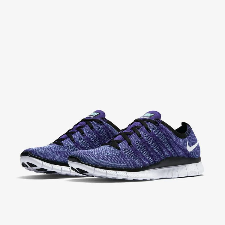 Krossovki-Nike-Free-Flyknit-NSW-1