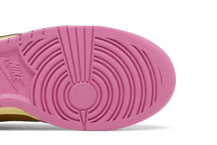 parris-goebel-x-wmns-dunk-low-playful-pink-fn2721-600_04