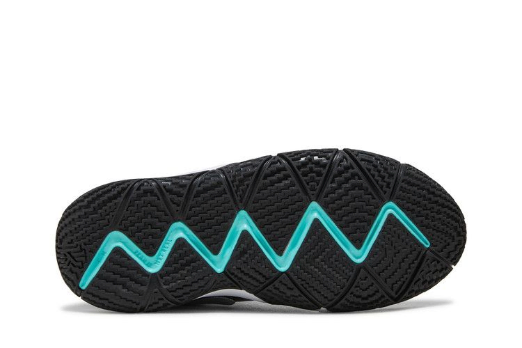 kyrie-4-gs-tiffany-aa2897-390_03