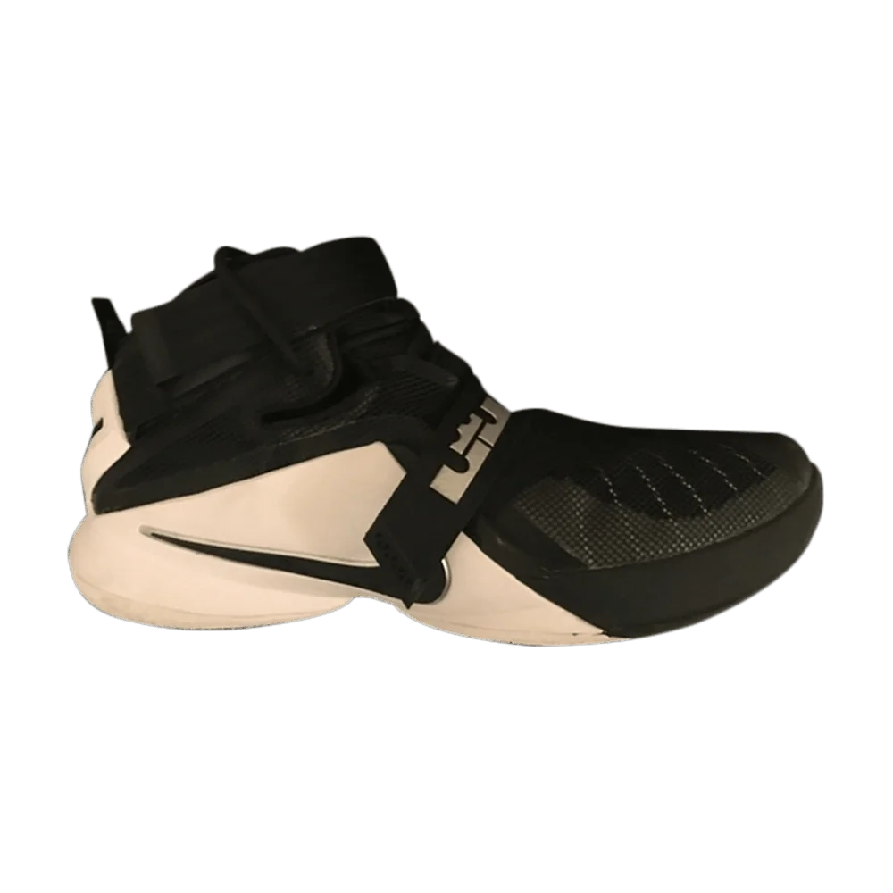 Krossovki-Nike-LeBron-Soldier-9-TB