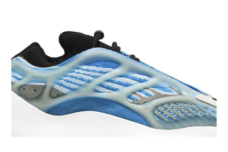 Кроссовки adidas Yeezy 700 V3 'Arzareth'