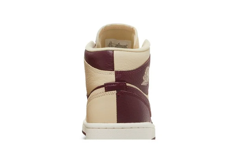 Кроссовки Wmns Air Jordan 1 Mid SE 'Split - Beach Cherrywood'