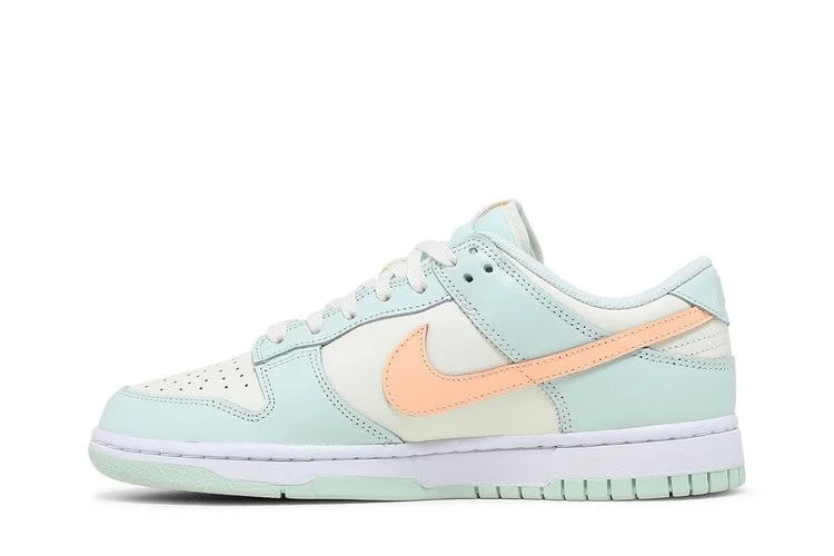 Krossovki-Nike-Wmns-Dunk-Low-Barely-Green-2