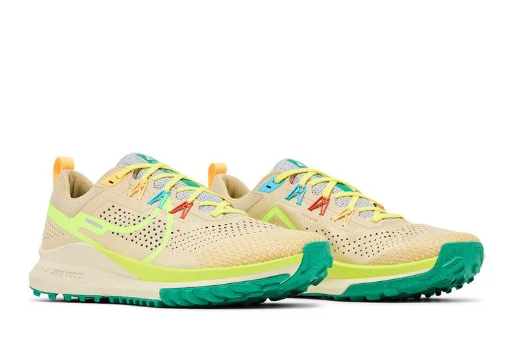 Krossovki-Nike-React-Pegasus-Trail-4-Team-Gold-Volt-7
