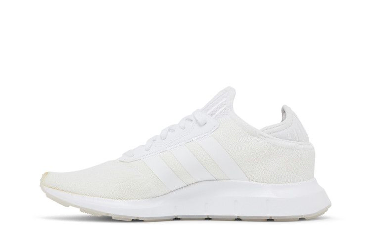 wmns-swift-run-x-cloud-white-fy2138_02