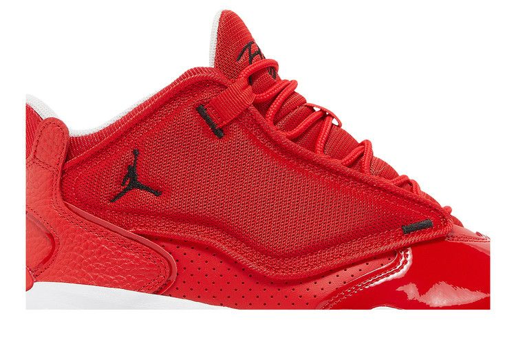 jordan-max-aura-4-university-red-dn3687-601_01