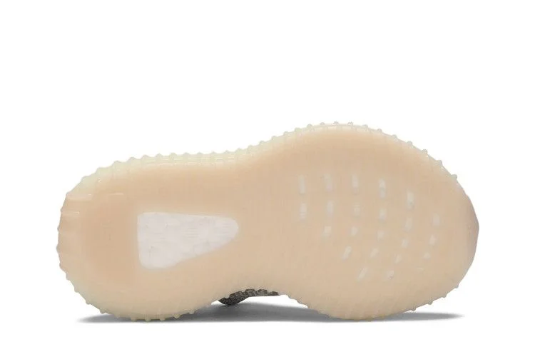 Krossovki-adidas-Yeezy-Boost-350-V2-Infant-Lundmark-Non-Reflective-3