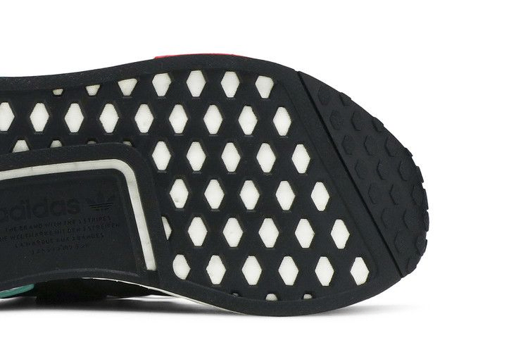 nmd_r1-j-futuristic-black-ef5855_04