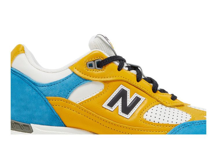 sneakersnstuff-x-wmns-991-made-in-england-blue-yellow-w991ef_01