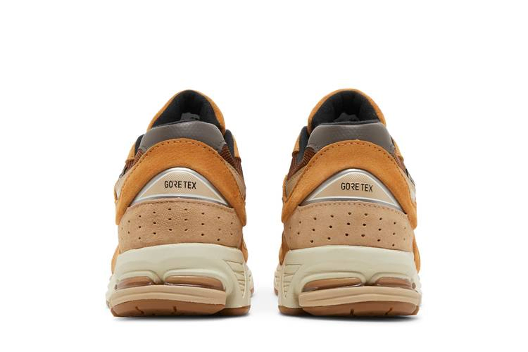 Кроссовки New Balance 2002R GORE-TEX 'Tobacco'
